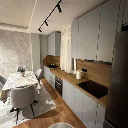 Luxury Shiba 02 Apartment Tirana